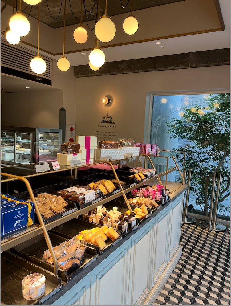 「マモン・エ・フィーユ」の焼菓子と神戸御影本店だけの生菓子🩷 #手土産部_1_2