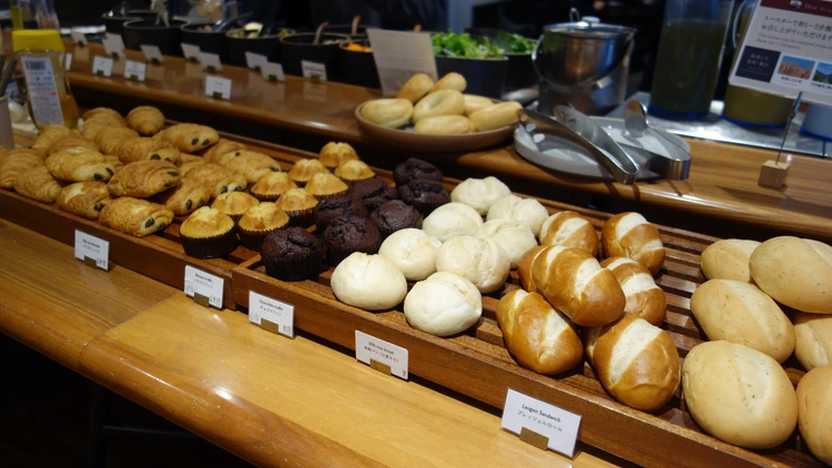 東京・馬喰町のDDD Hotelでモーニングブッフェ