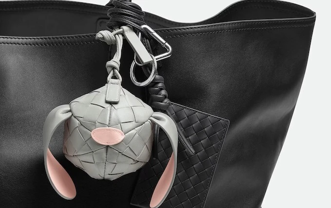 【BOTTEGA VENETA（ボッテガ・ヴェネタ）】愛らしさに癒やされる。アニマルモチーフのコインパース