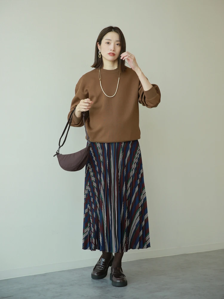 UNIQLO : C ユニクロ シー コラボ 2025 秋冬 コレクション 9月 5日 発売 オーバーサイズ スウェット シャツ 新色 コーデ