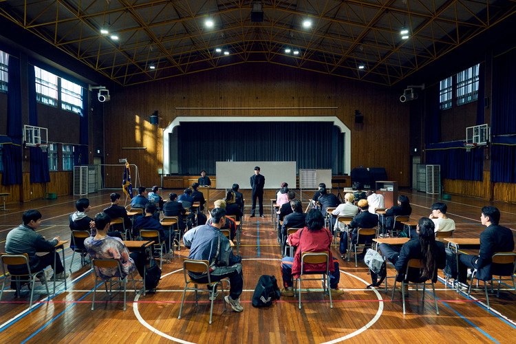 【働く30代におすすめの韓国ドラマ】“サイダードラマ”の皮をかぶった社会派学園ドラマ『鉄槌教師』