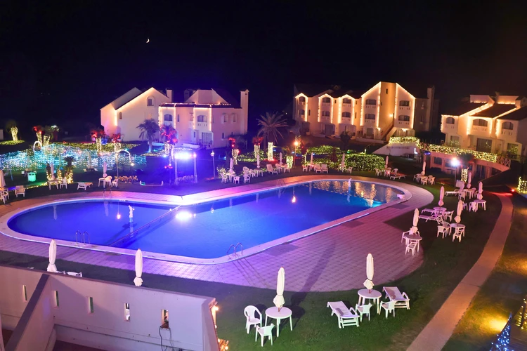 何もしない贅沢。幻想的イルミの「館山リゾートホテル」でリセット旅 #旅行部_1