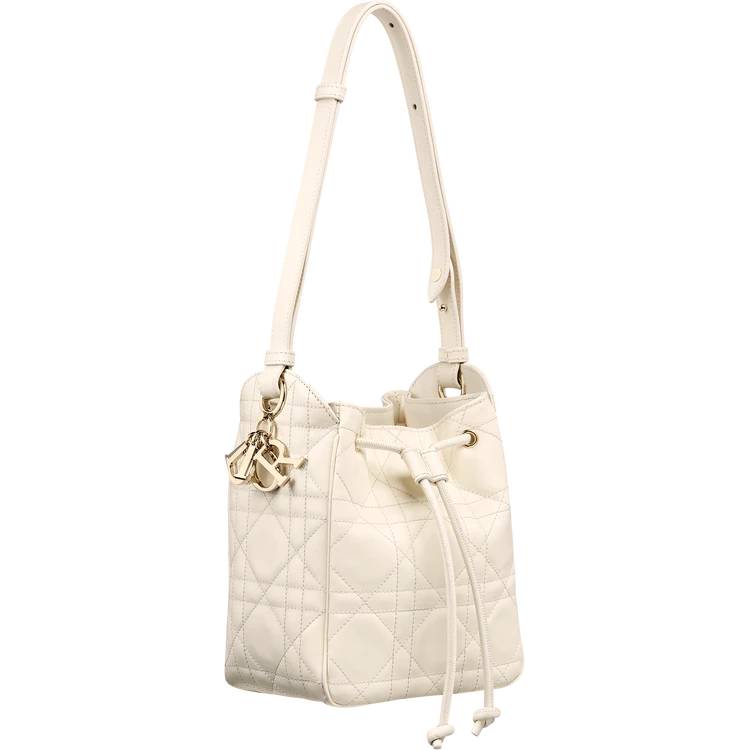【洗練された美しさ◎】Dior★D-Motion バッグ ミディアム ディオール】新作バッグ「D-モーション」が登場!揺れるチャーム