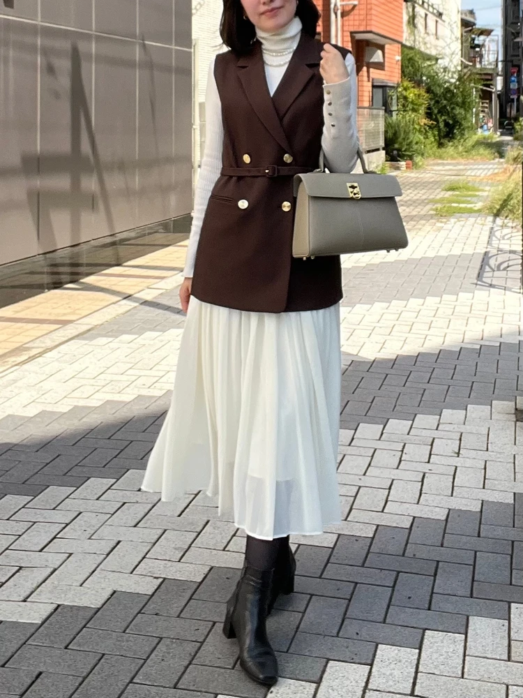 レイヤードが楽しい！ジレを使った冬のブラウンコーデ#ファッション部_2