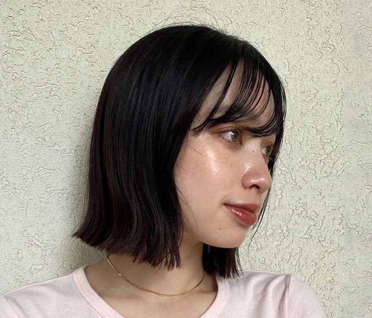 外ハネくびれボブ　サイド