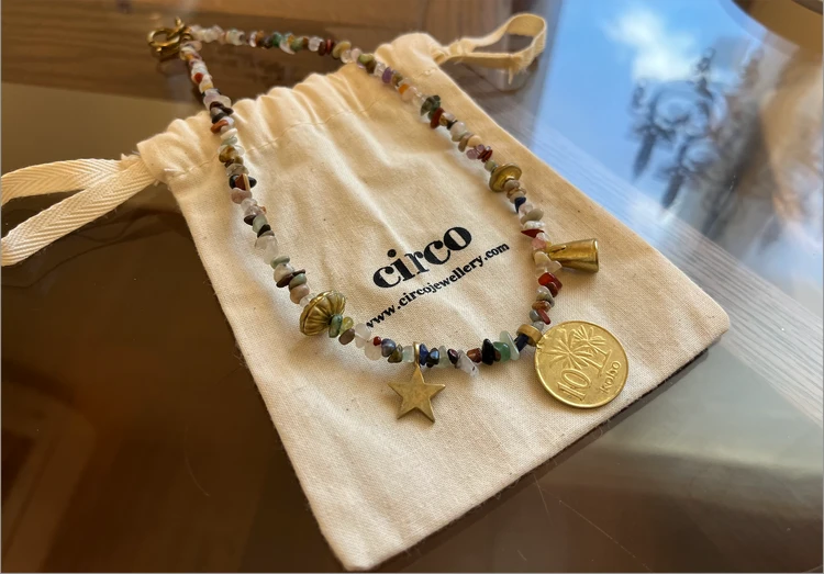 なんか地味…と思った日の救世主! Circoのカラフルビーズネックレス🩷 シンプルコーデを格上げ_2