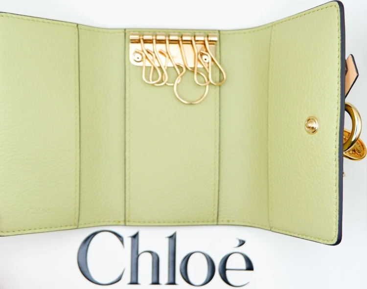 【Chloé(クロエ)新作2026年ウィンターコレクション】30代自分へのご褒美キーケース_2