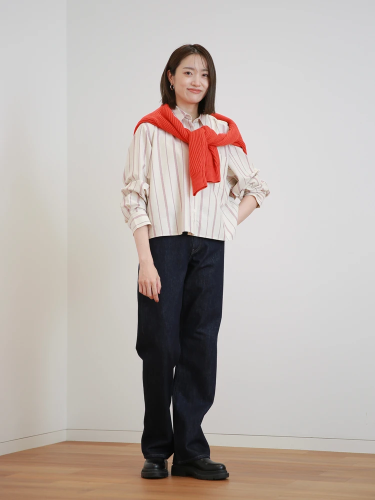 ユニクロ UNIQLO JW ANDERSON アンダーソン コラボ コレクション 2025 秋冬 おすすめ 人気 コーデ オックスフォードシャツ リブクルーネックセーター ストレートジーンズ