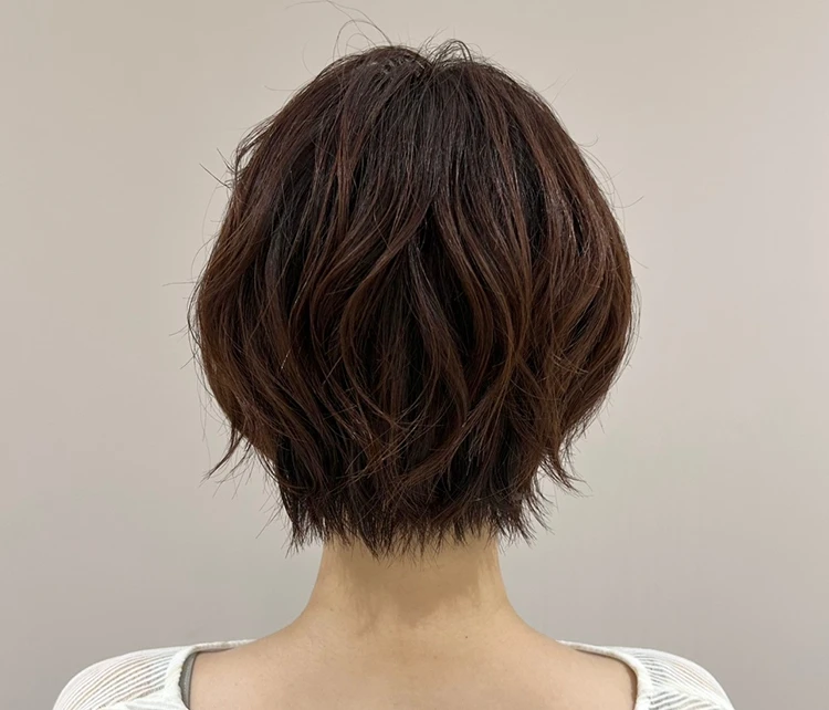 エアリーショートボブ　バック