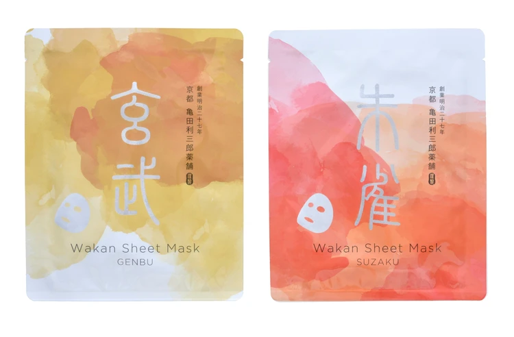 プレゼント　BAILA 　京都の老舗発！ 生薬ブレンドのバイオセルロースマスク　亀田利三郎薬舗　和漢シートマスク　写真左から：和漢シートマスク「玄武」、同「朱雀」 各￥1650／亀田利三郎薬舗