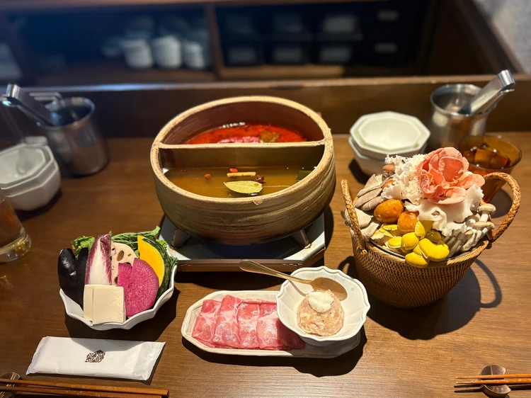 裏の山のきのこ火鍋