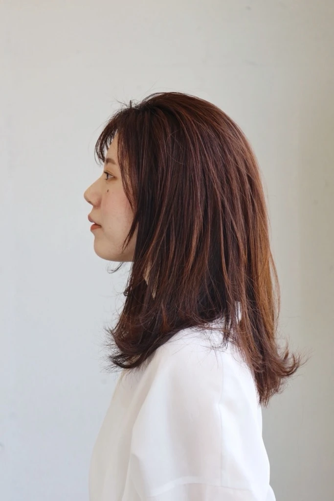 30代髪型・ミディアムのサイド