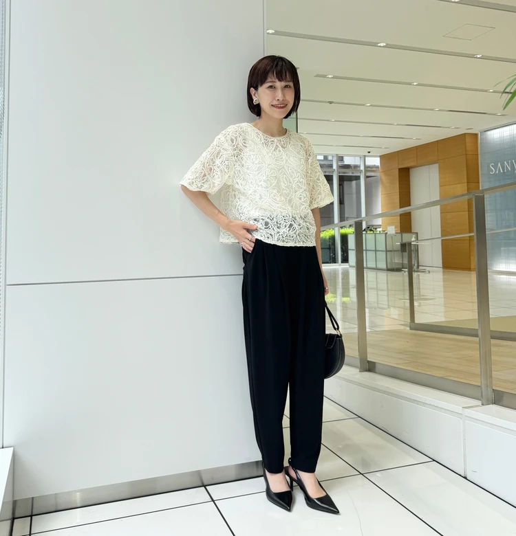 ビアンカ　洗えるレースブラウス　プレス着用画像