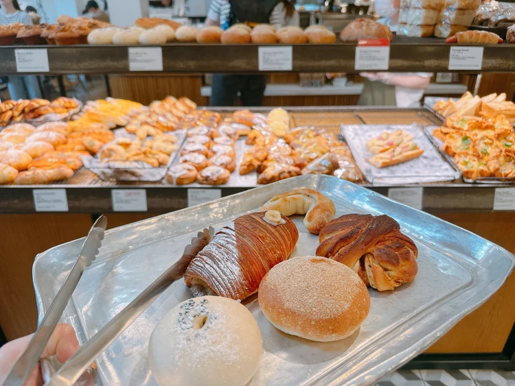 【倉庫をフルリノベ】天王洲アイルの運河沿いに佇む私のお気に入りパン屋breadworksをご紹介＃グルメ部_1