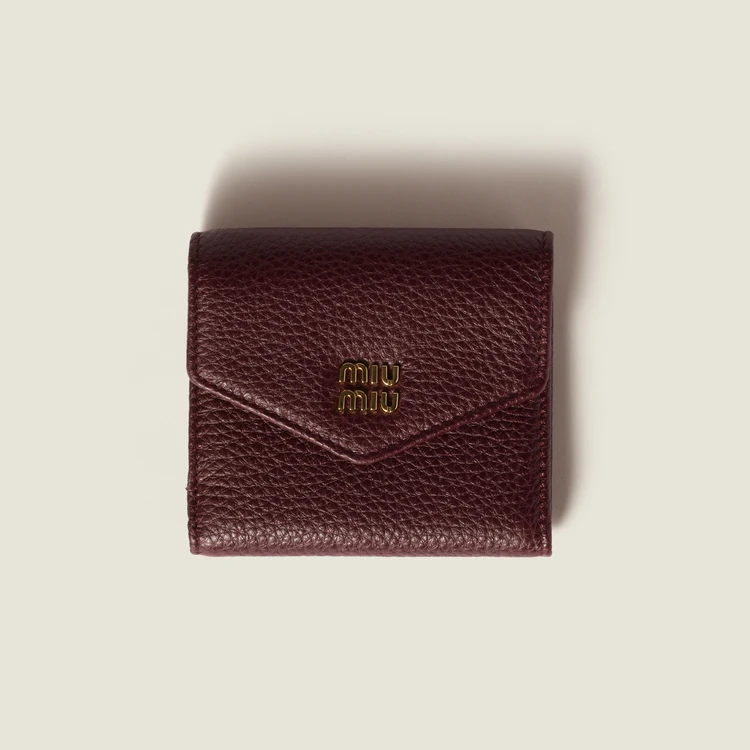 「MIU MIU(ミュウミュウ)」の三つ折り財布