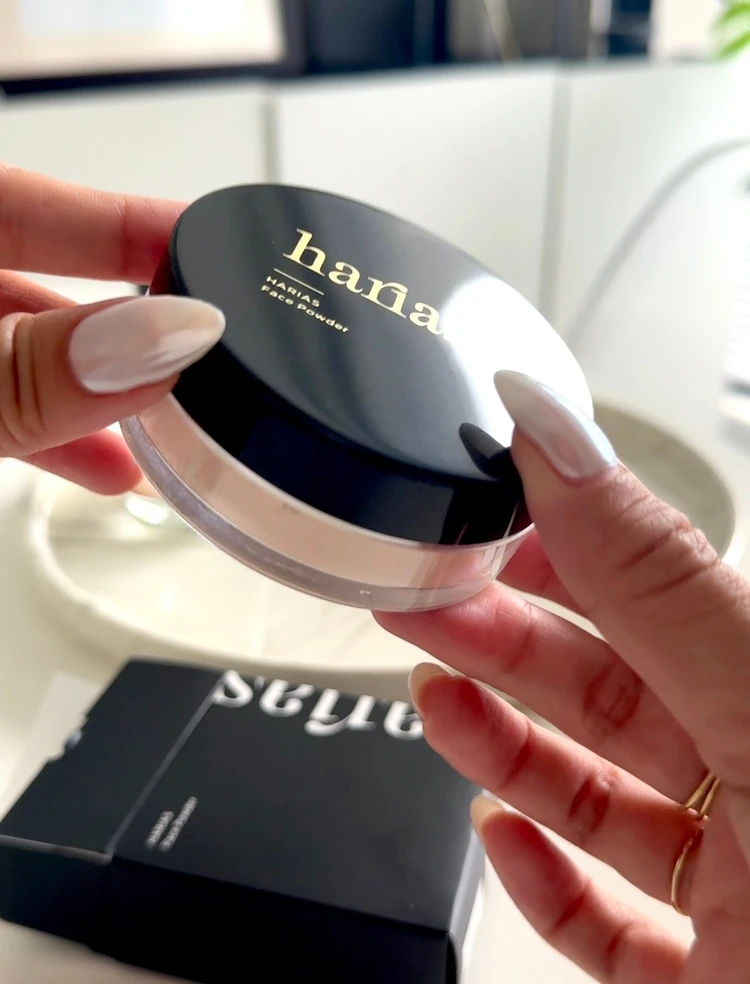 【HARIAS（ハリアス）】フェイスパウダー 内容量：7g（約1ヶ月分）