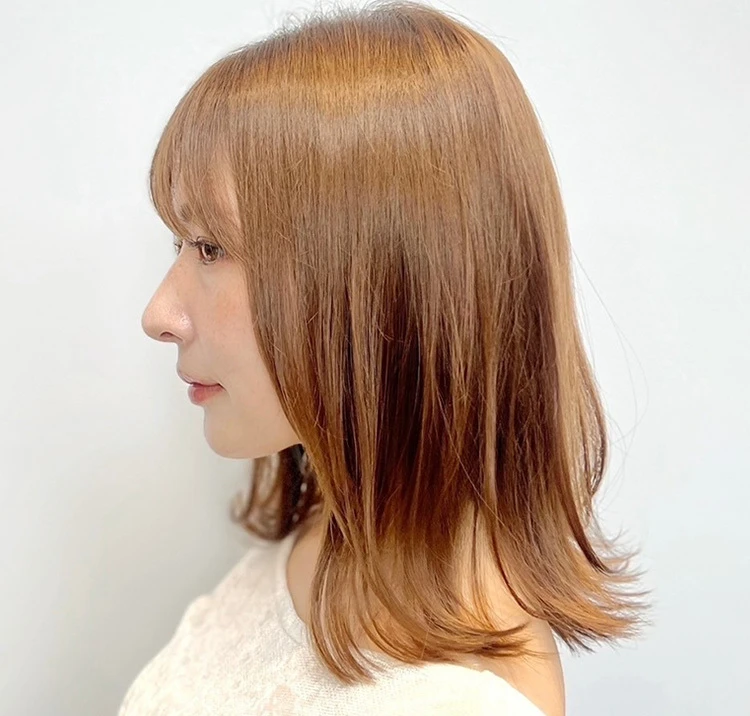 30代　髪型・ミディアムのサイド