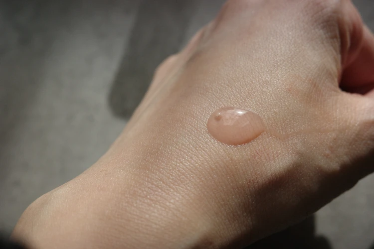 Biodance ポアコラーゲンペプチドセラム