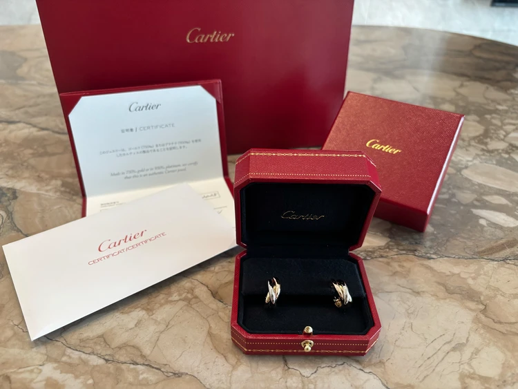2025年締めくくり。自分へのご褒美としてカルティエのトリニティピアスをお迎え_1
