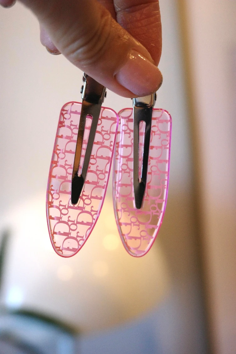 ディオールバックステージ ロージー グロウ スティック　ヘアクリップ　限定