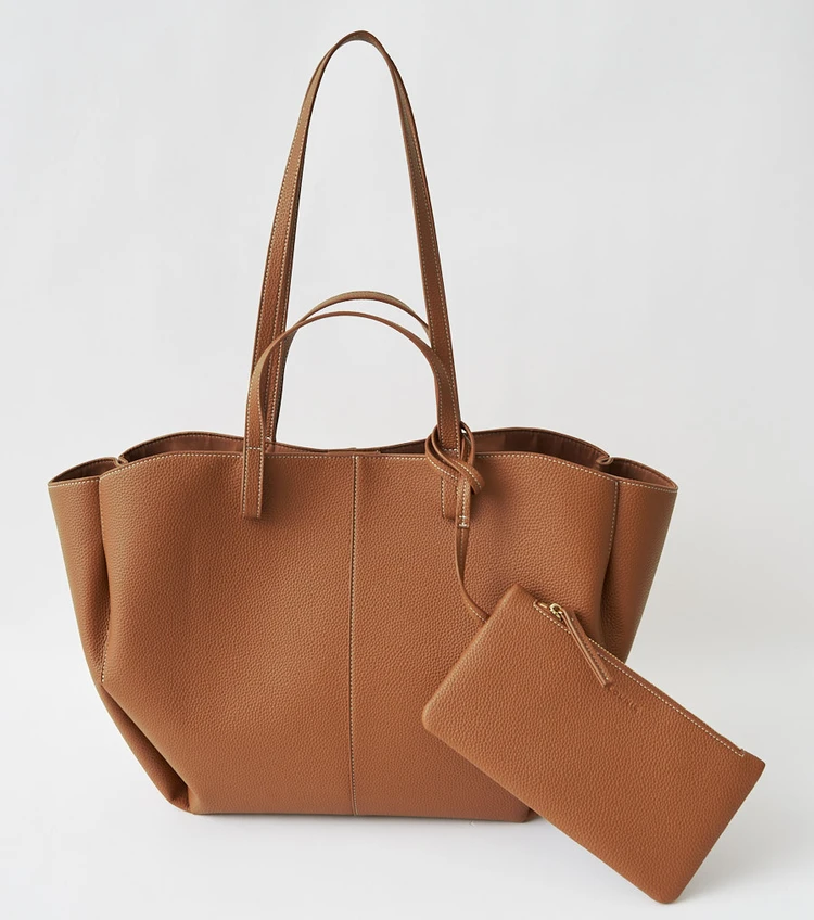 ルーニィ　舟形トートバッグ　キャメル