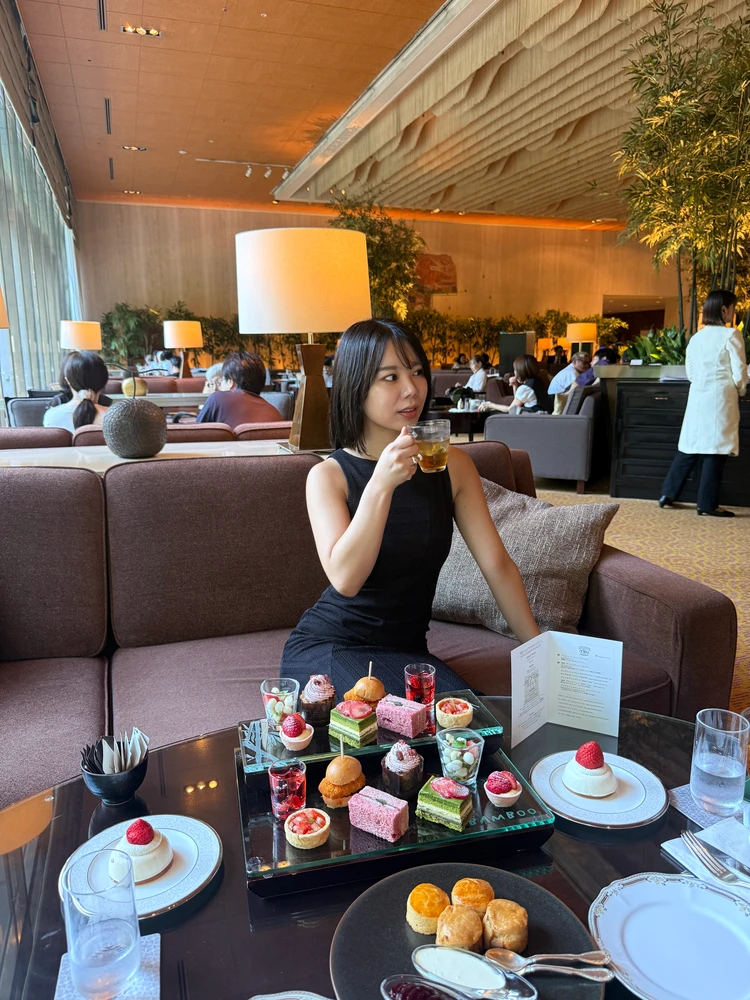 【ホテルアフヌン】夏の苺を堪能🍓シェラトン都ホテルでホテルアフタヌーンティー🫖_3