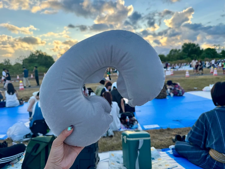 花火大会 必需品 エアクッション