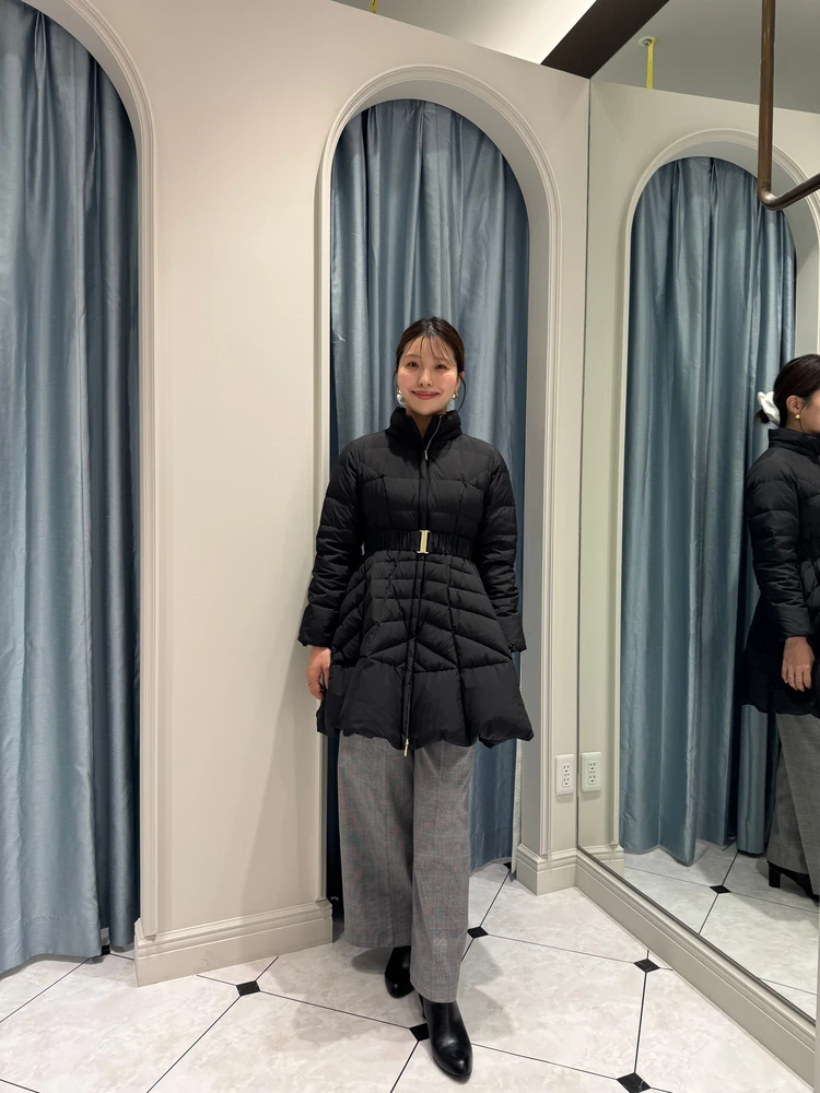 綺麗めダウン　シンプルダウン　シンプルコーデ　軽量ダウン