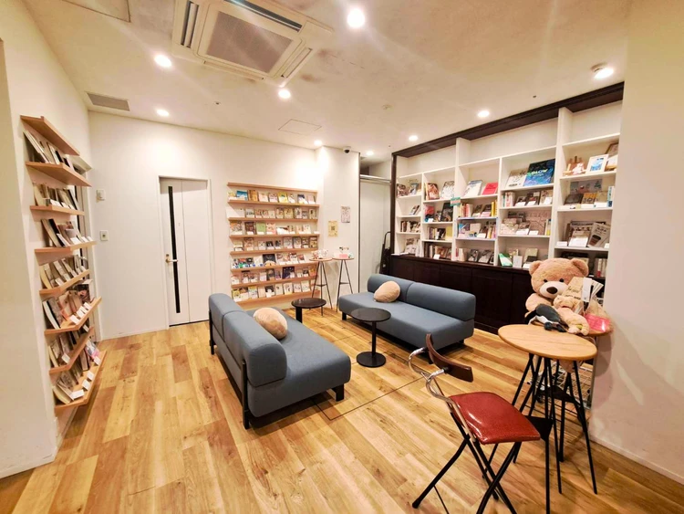【神保町】まるで泊まれる図書館!?「ブックホテル」で朝から晩まで活字に浸る贅沢ホカンス_3