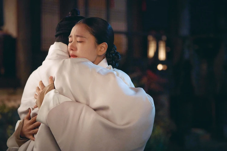 恋人~あの日聞いた花の咲く音~:ジャンヒョン(ナムグン・ミン)とギルチェ(アン・ウンジン)