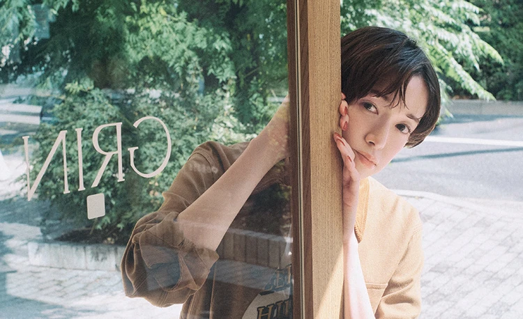 新宿御苑の話題店「GRIN」で佐藤栞里が“野菜をたっぷりピザ”に舌鼓【もぐもぐしーさんぽ】