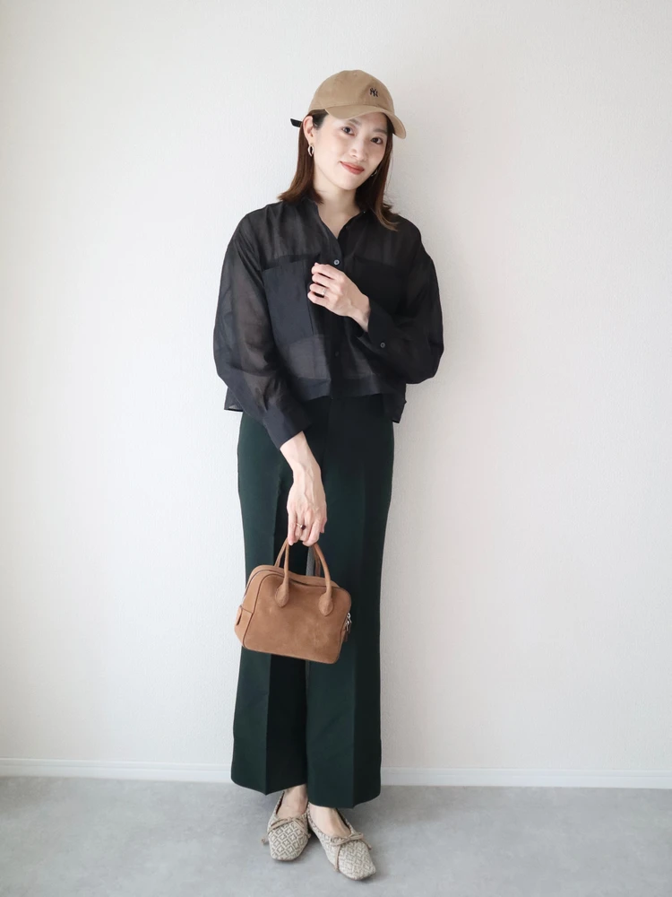 NEW ERA ニューエラ　キャップ　コーデ 9TWENTY MLB Mini Logo カーキ　コーデ　きれいめ　30代　ファッション