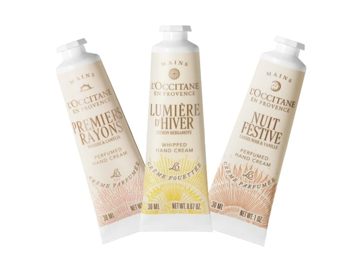 2025　クリスマスコフレ　ロクシタン　ホリデーライツ ハンドクリームトリオ ￥5610（2025年10月29日限定発売） セット内容：プルミエール レイヨン パフュームド ハンドクリーム 30mL、ルミエール ディヴェール ホイップハンドクリーム 30mL、ニュイ フェスティブ パフュームド ハンドクリーム 30mL