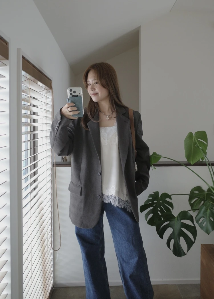 【2026春夏】レースキャミソールが大人可愛い！重ね着・コーデ術＆おすすめ着回し完全ガイド_4