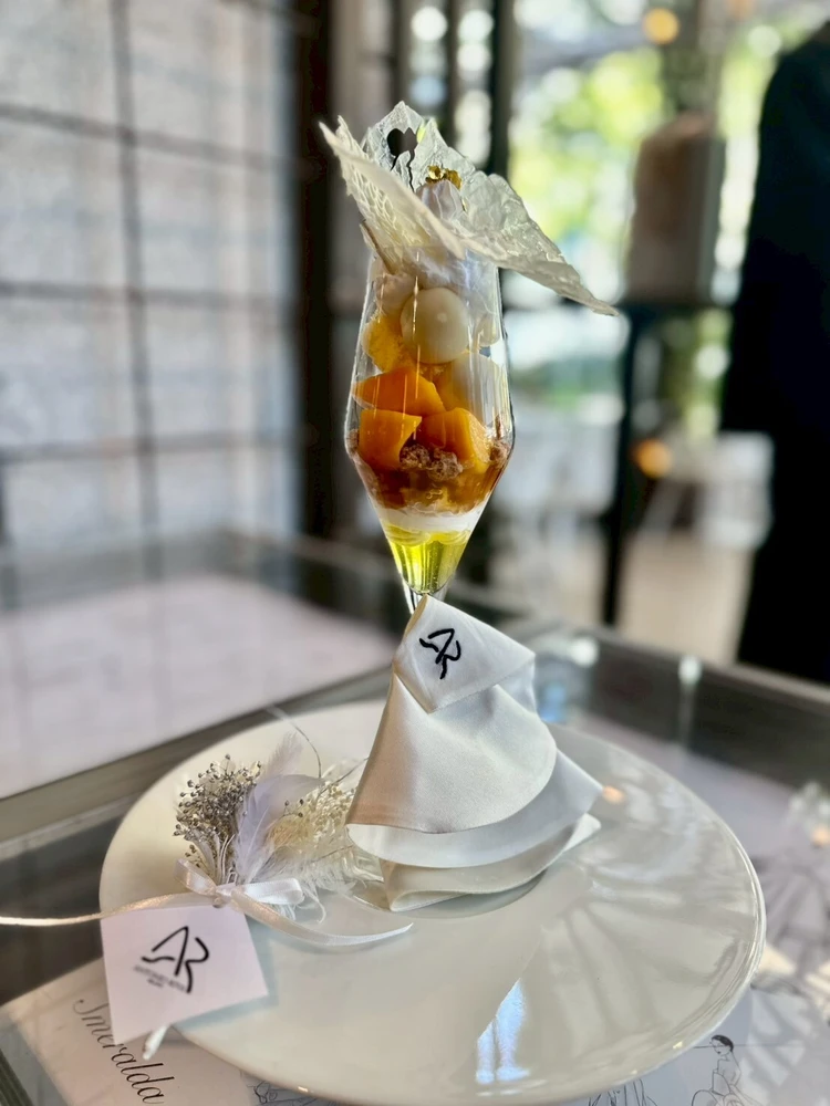 アントニオ・リーヴァ東京旗艦店がオープン！表参道ドレスショー＆限定パフェ体験レポ_3