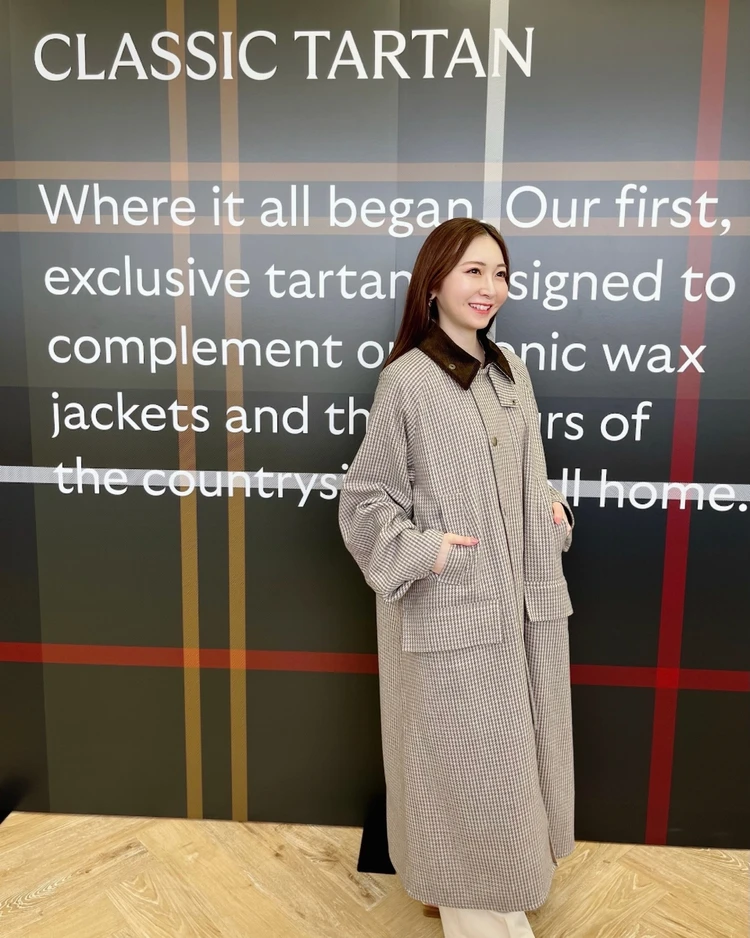 バブアー　チェック柄　ロング丈のアウター