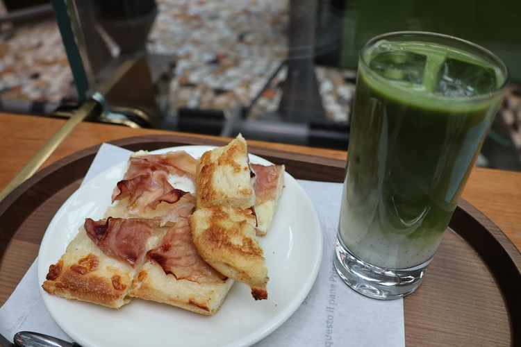 【ミラノ】郵便局？美術館？「世界一美しい」高級スタバの正体をルポ【欧州初】_7