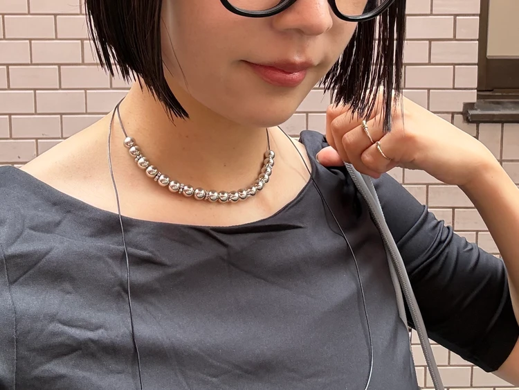 ビーズネックレス　着用画像