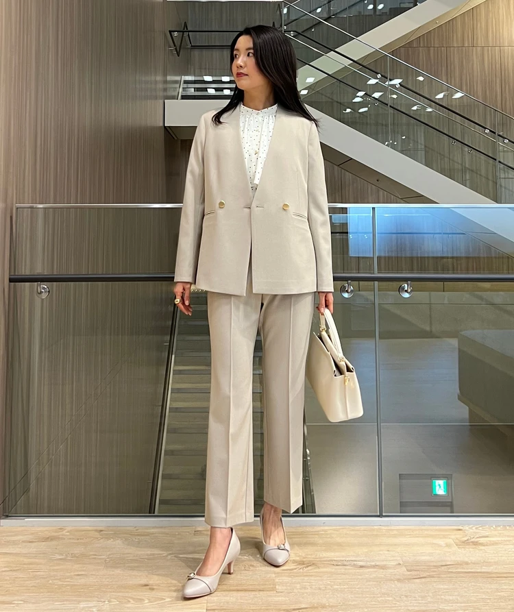 エニィ スィス 新作セットアップ プレス着用画像