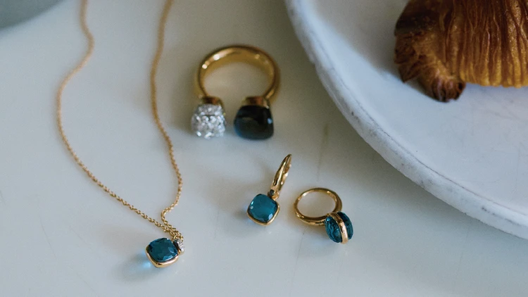 【ポメラートのジュエリー】30代のお守りになってくれる大粒カラーストーンをコーデの差し色に