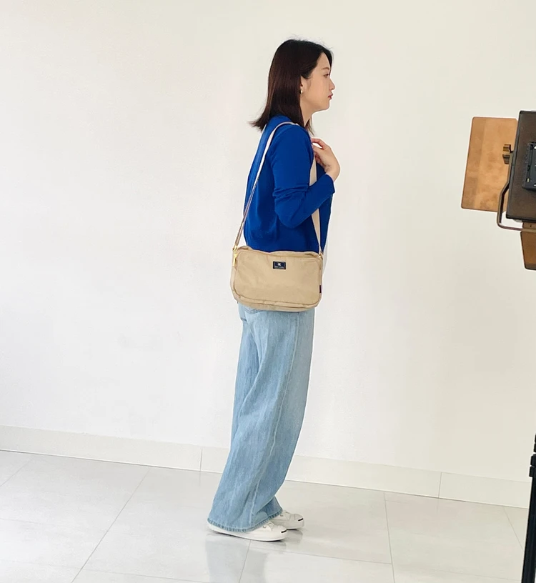 「UNIQLO U(ユニクロユー)」クルーネックTシャツのデニムコーデ