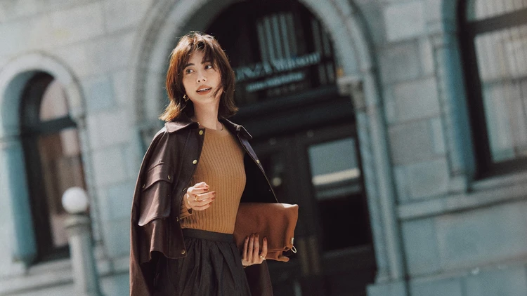 【ブラウンコーデ】色幅の広いブラウンがかなえる、洒落見えワントーン【BAILA今日のコーデ】