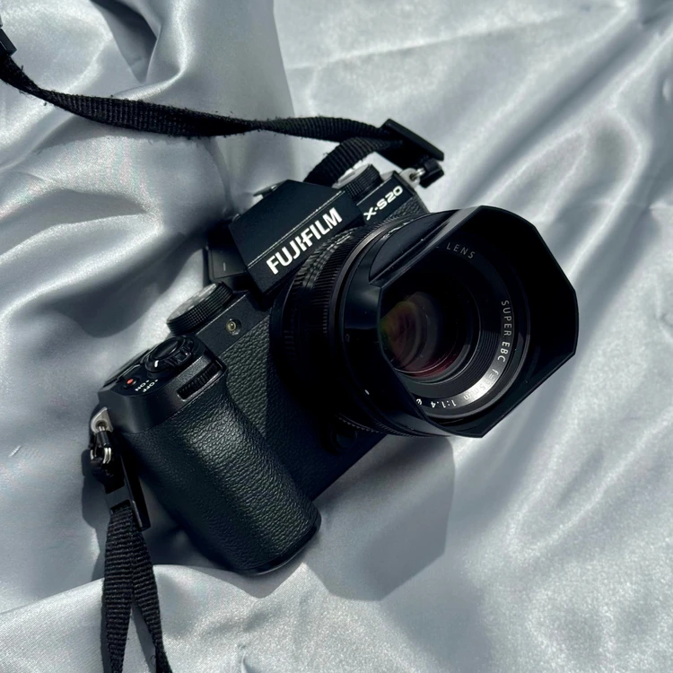 心動かす1枚が撮れる＜FUJIFILMのミラーレス一眼＞X-S20｜＠BAILA