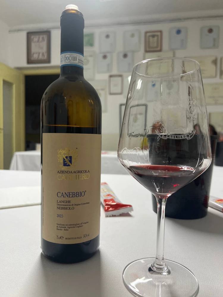 一生に一度は訪れたい。イタリアワインの贅沢旅【バローロ編】_6_3