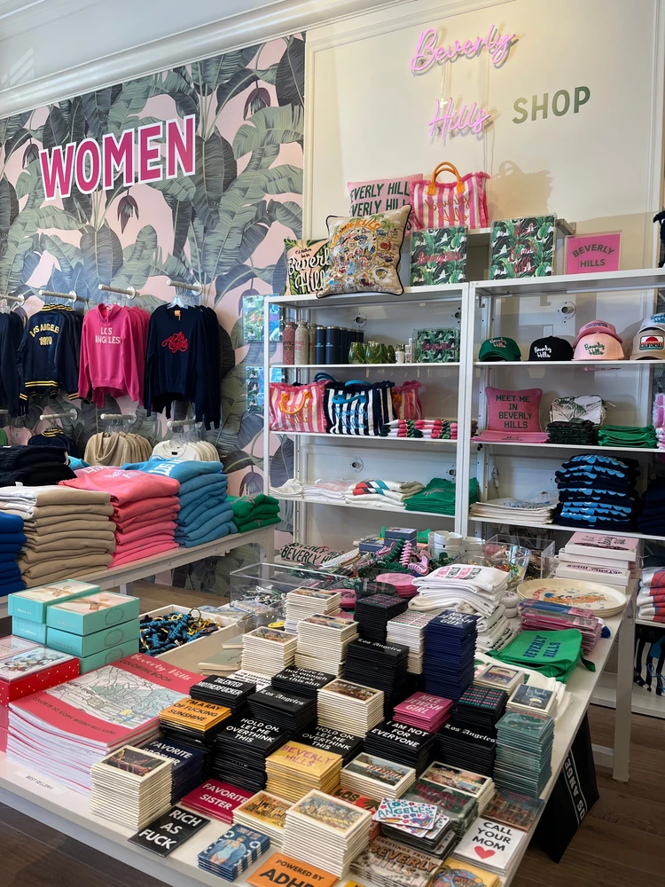 【ロサンゼルス】ビバリーヒルズのKitsonで見つけた大人可愛いロゴスウェット_3