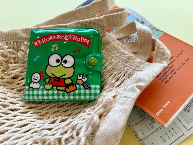 雨の日も安心！サンリオ けろっぴのビニール財布が可愛くて実用的すぎた🐸💚意外な使い方もご紹介！_6_1