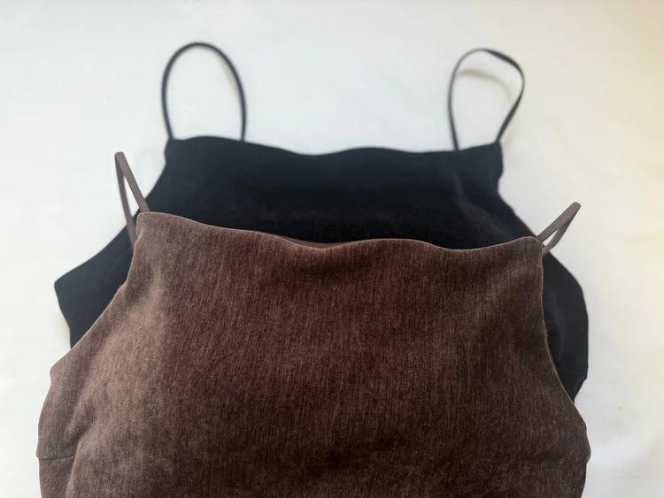 【GU神アイテム】夏に大活躍！コスパ最高「ベロアキャミ」が高見えすぎて2色買いした話_1