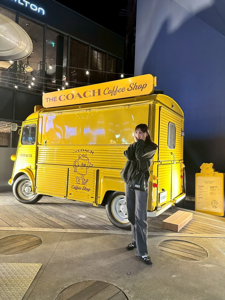 通りがかりのCOACHカフェで休憩☕️_5