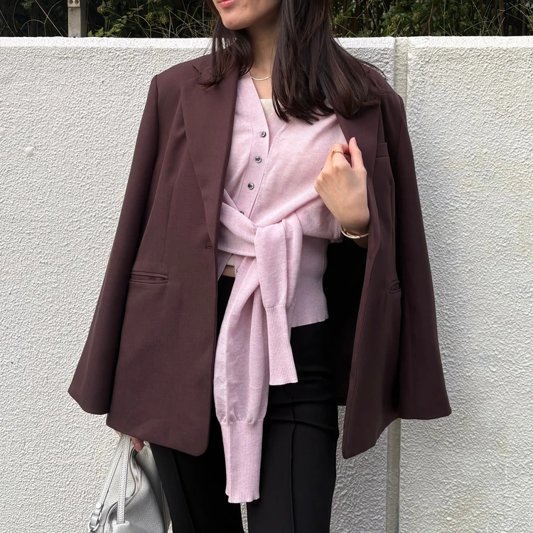 秋らしさ抜群!ブラウンのジャケットが意外と万能_1