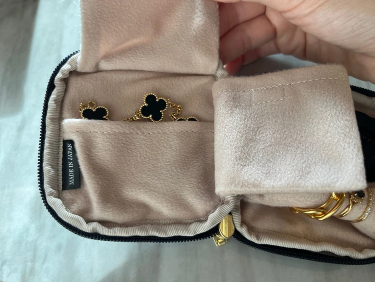 旅行やお出かけに!ジュエリーポーチは日本発ポーチブランドARTISAN&ARTIST(アルティザン&アーティスト)が最高だった!_4